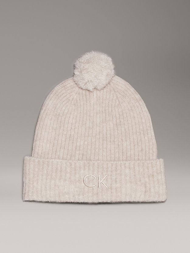 Soft Pom-Pom Beanie