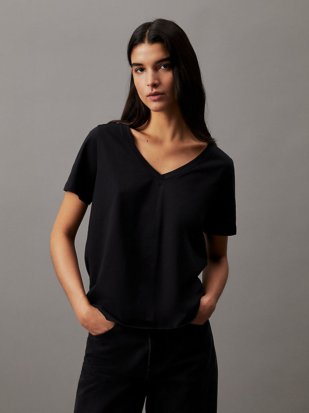 V-neck T-shirt