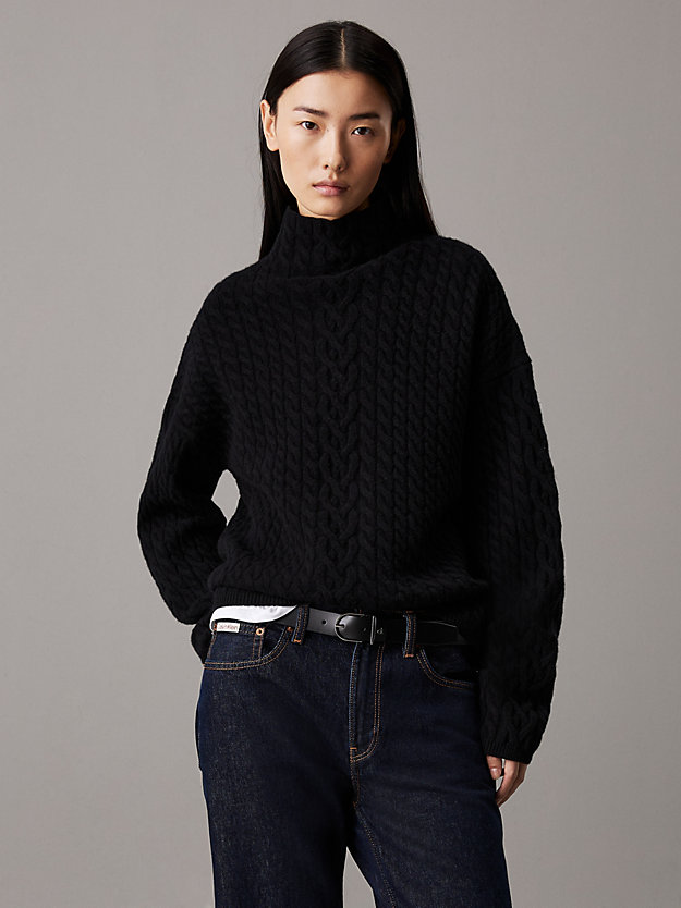 Relaxed Cable Knit Jumper