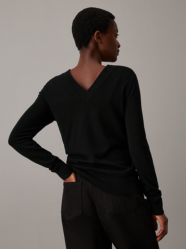 Merino Wool V-neck Jumper