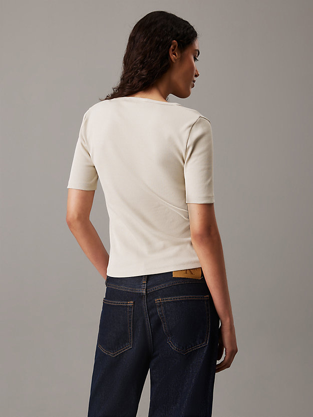 Slim Ribbed V-neck T-shirt