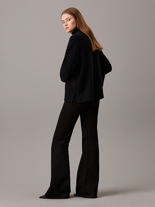 Slim Flared Jeans