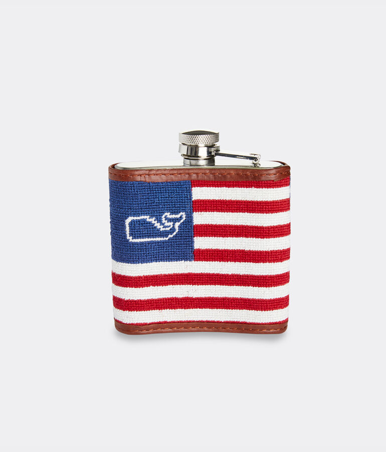 vineyard vines x Smathers & Branson Flag Whale Needlepoint Flask