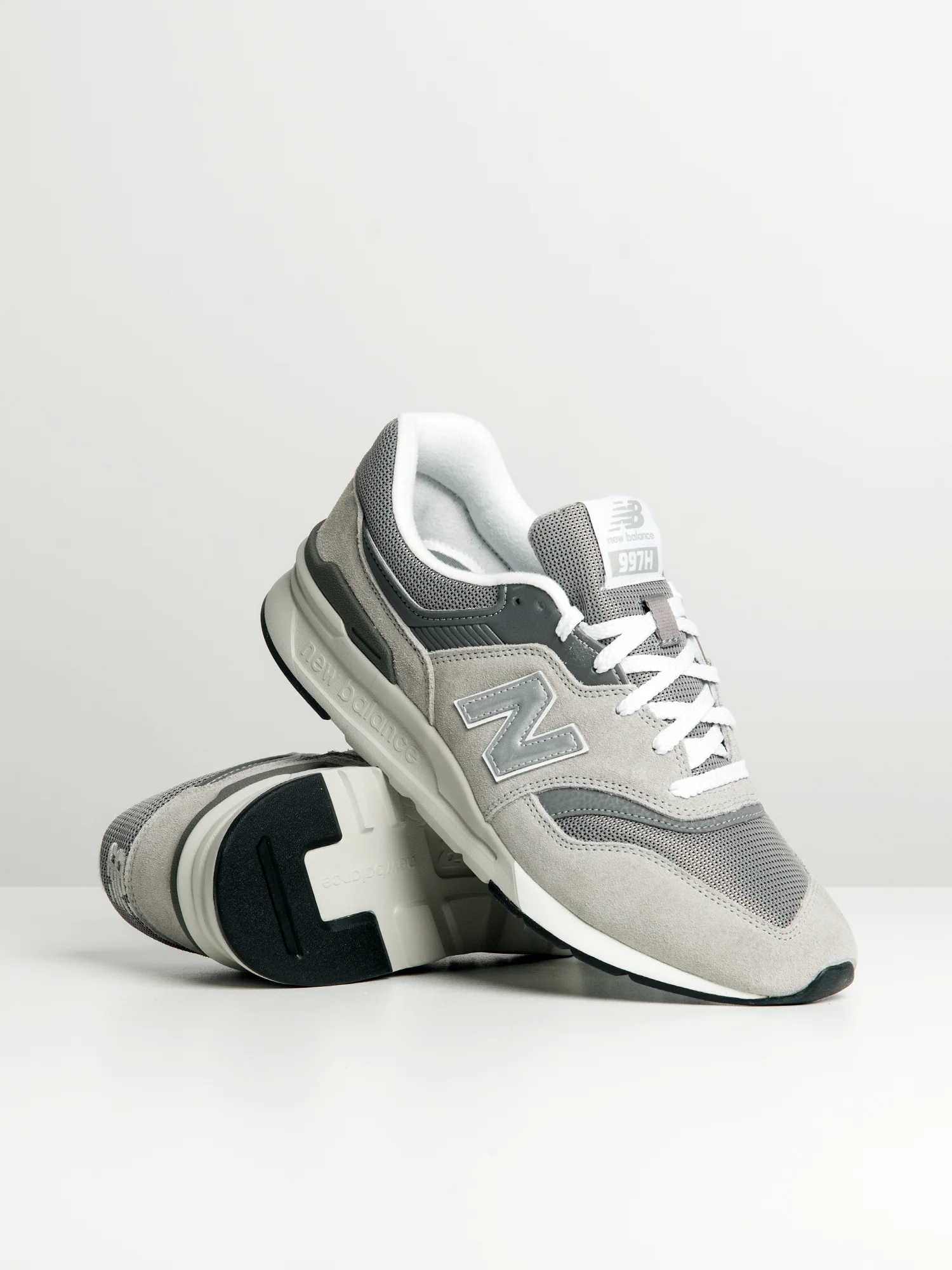 MENS NEW BALANCE THE 997 SNEAKER