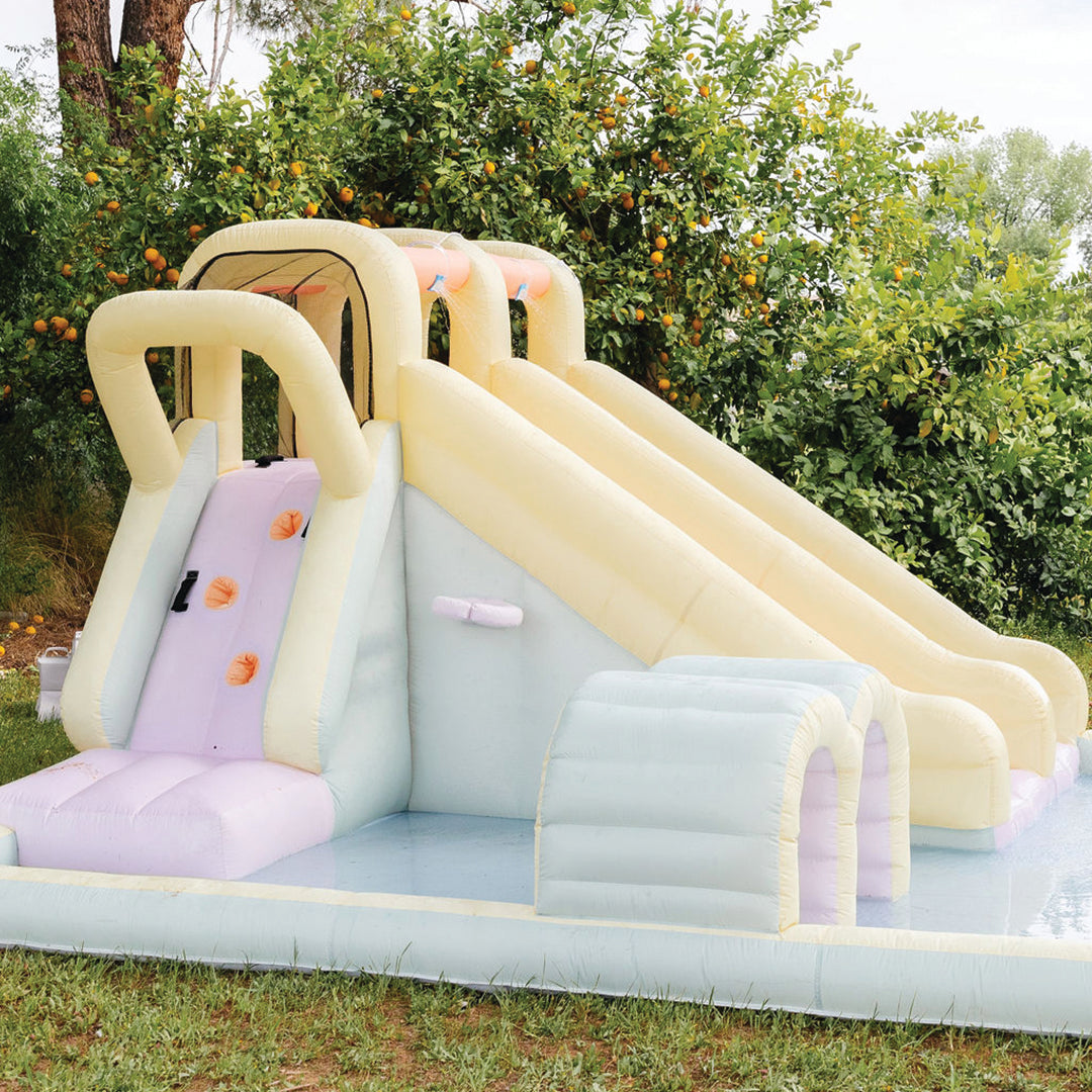 🔥Children's Toy Water Slide - Water Bounce House, Suitable for 3 Years and Up - One Machine