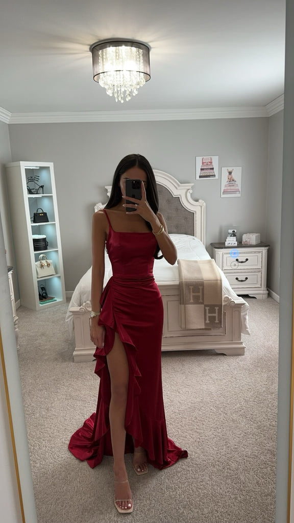 FITTED SATIN RUFFLE DRESS