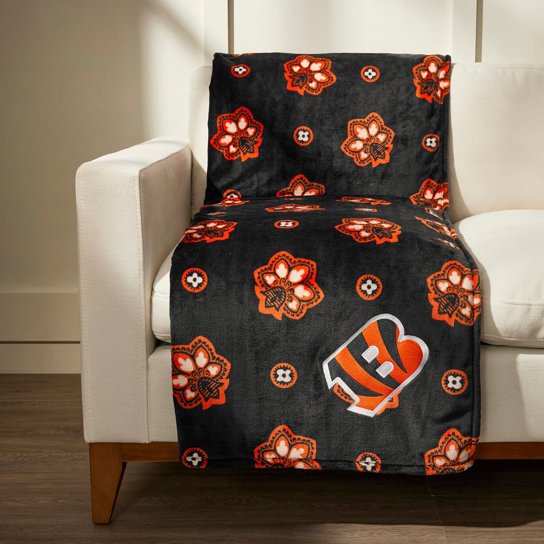 Cincinnati Bengals Oversized Throw Blanket