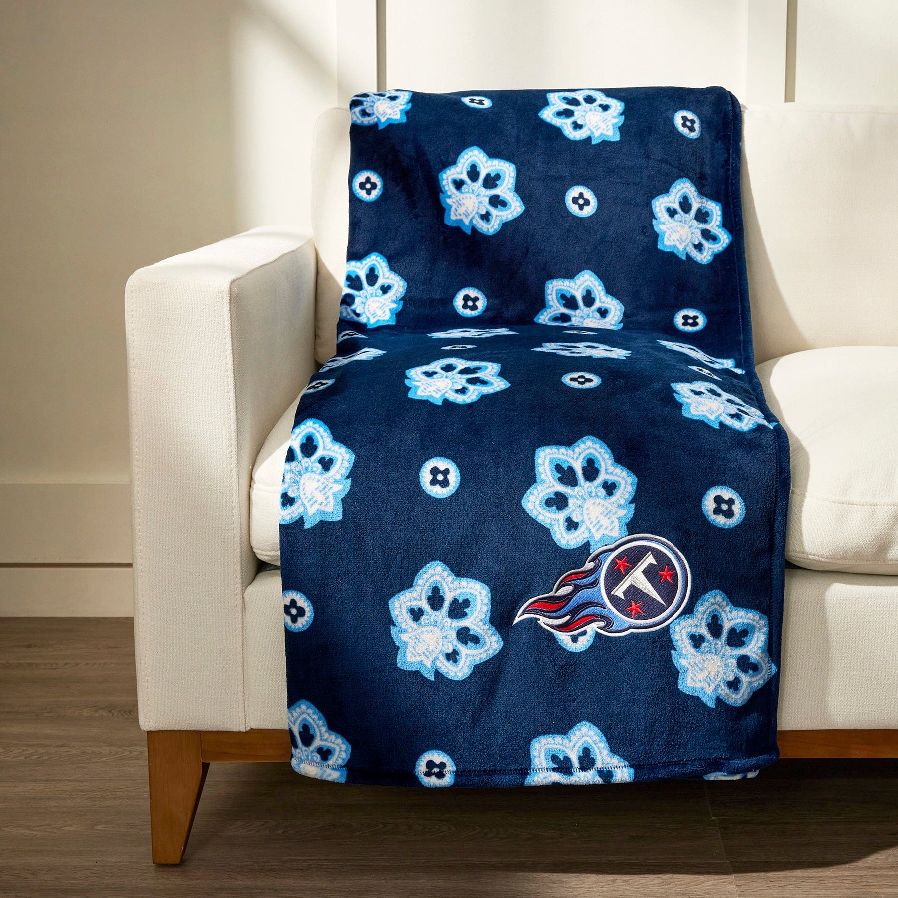 Tennessee Titans Oversized Throw Blanket