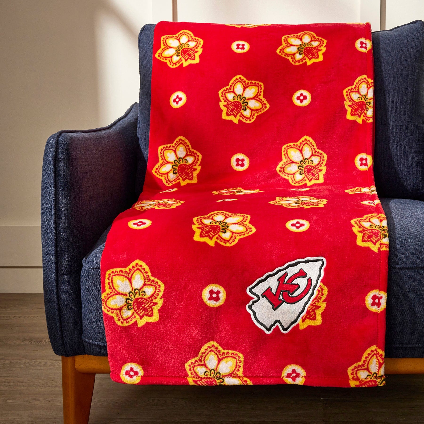 Kansas City Chiefs Oversized Throw Blanket
