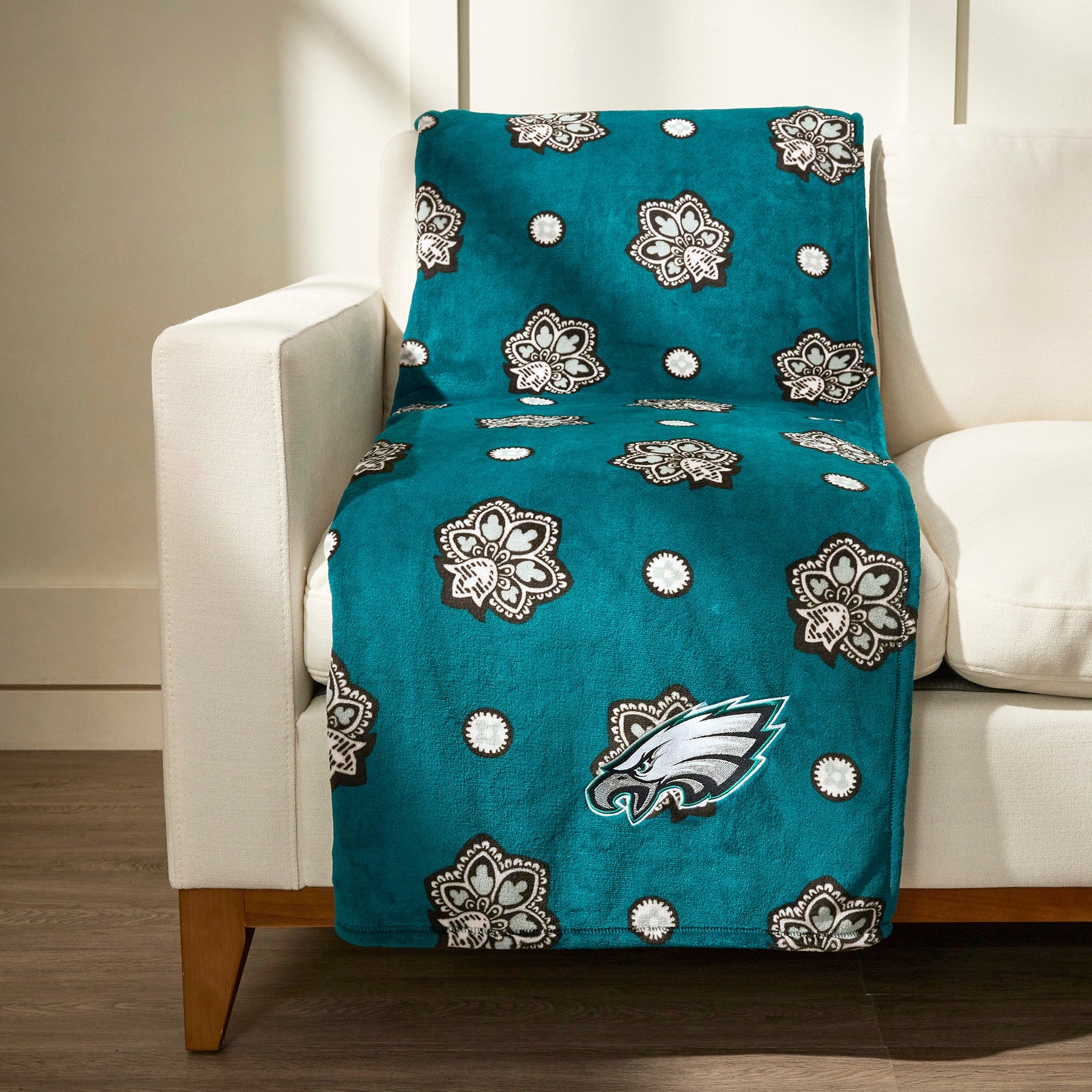Philadelphia Eagles Oversized Throw Blanket