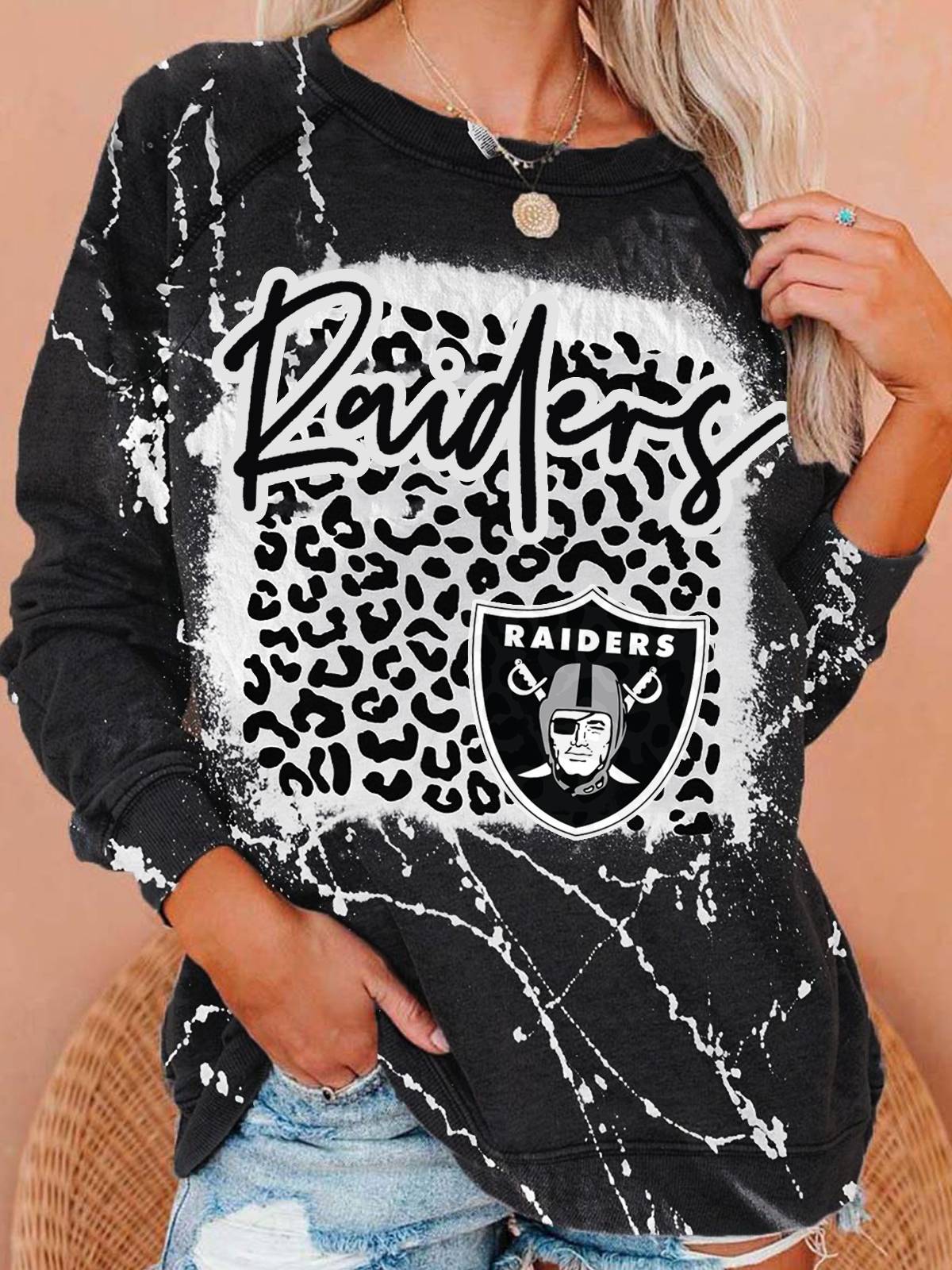 Las Vegas Raiders Vintage Print Crew Neck Pullover Sweatshirt