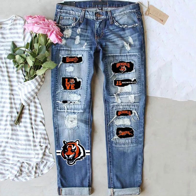 STRETCH RIPPED FRAYED RAW HEM DISTRESSED DENIM JEANS WITH HOLE