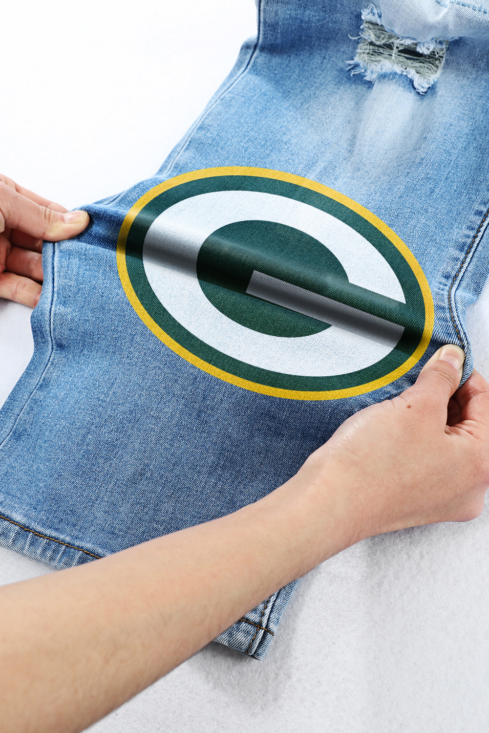 casual fashion perforated printed jeans