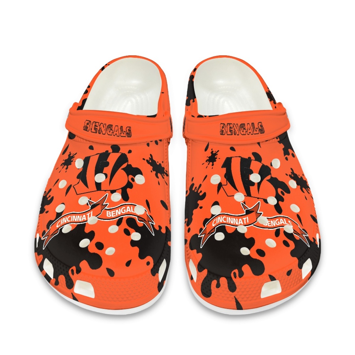 Crocs/beach shoes