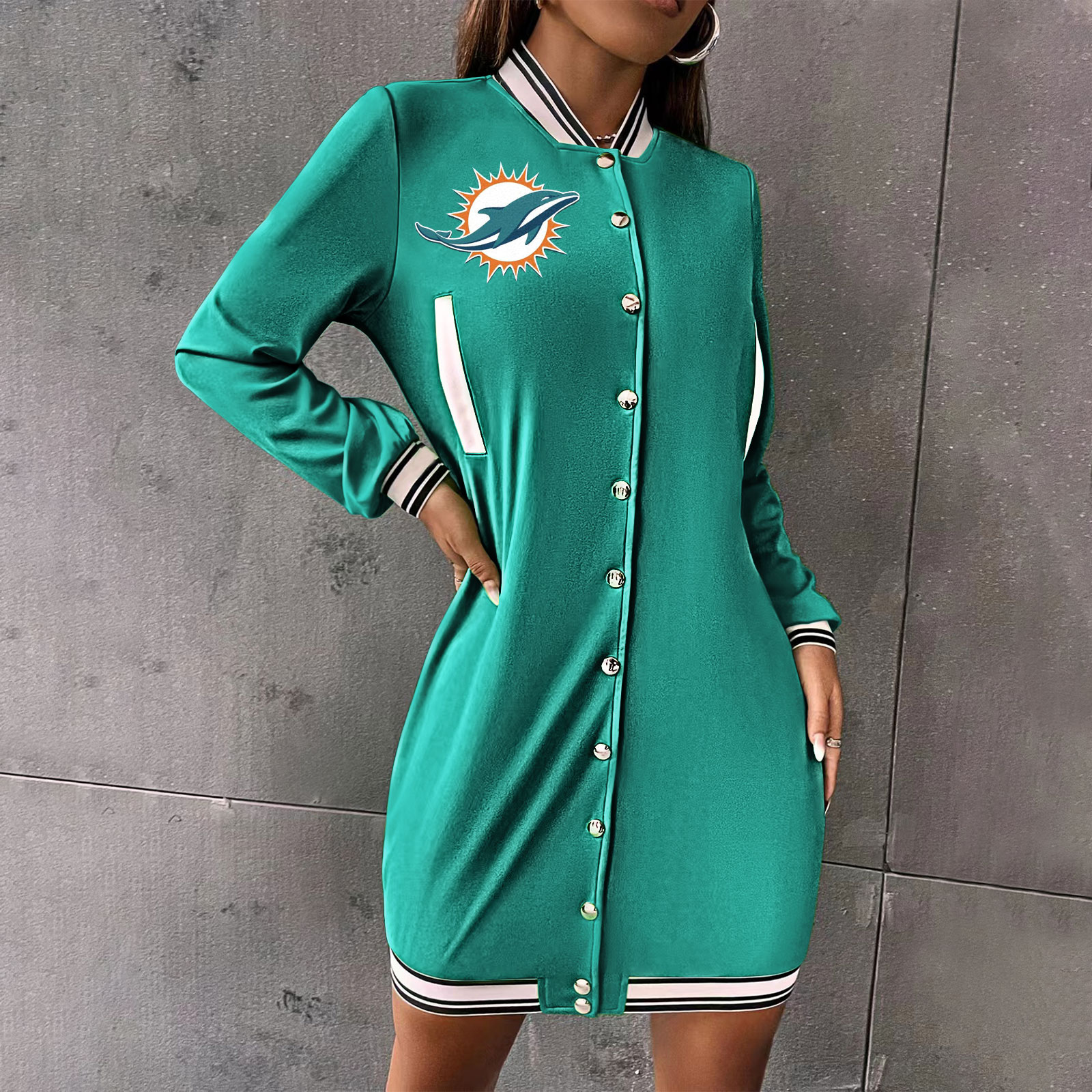 Fashionable single-breasted sports dress