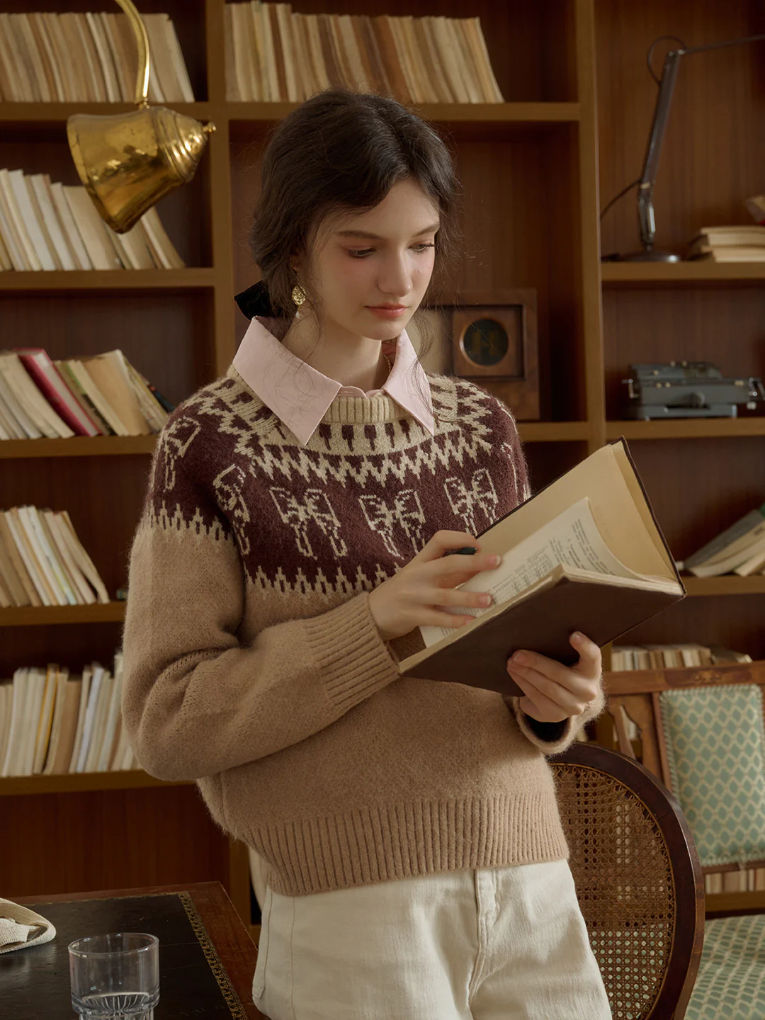 Sweet Bow Jacquard Classic Crew Neck Fair Isle Sweater