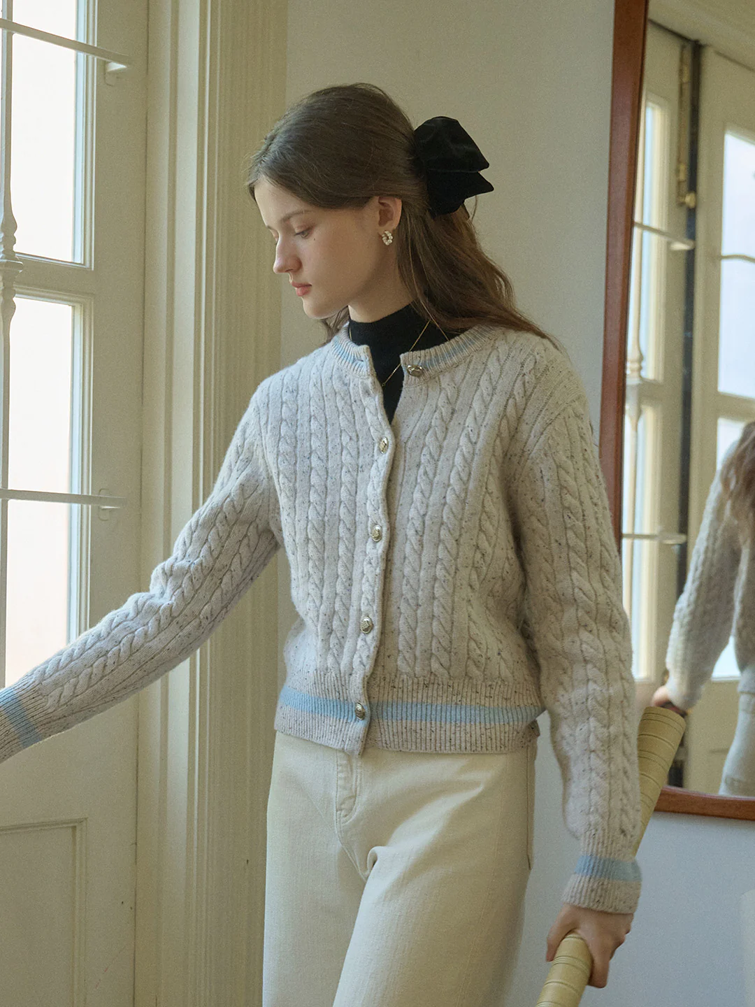 Logo Embroidery Crew Neck Contrast Striped 100% Wool Cardigan