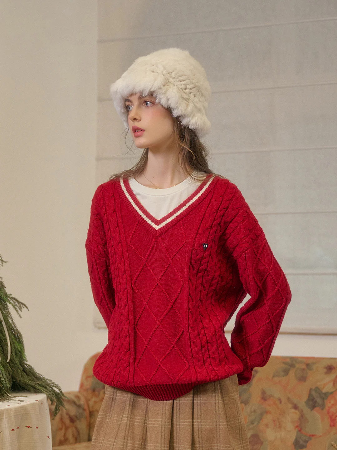 V-Neck Constraing Ribbed Wool Sweater - Red