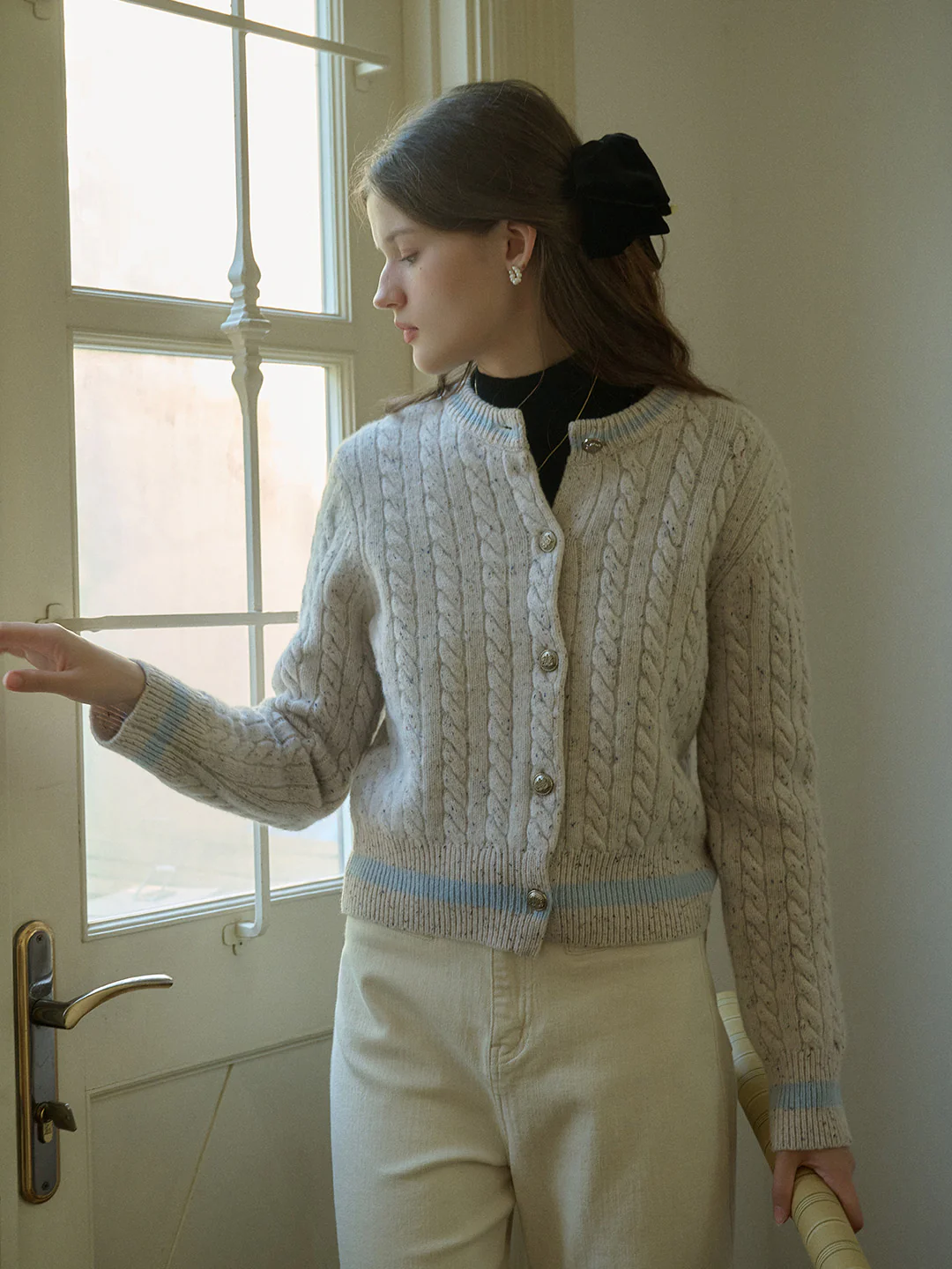 Logo Embroidery Crew Neck Contrast Striped 100% Wool Cardigan