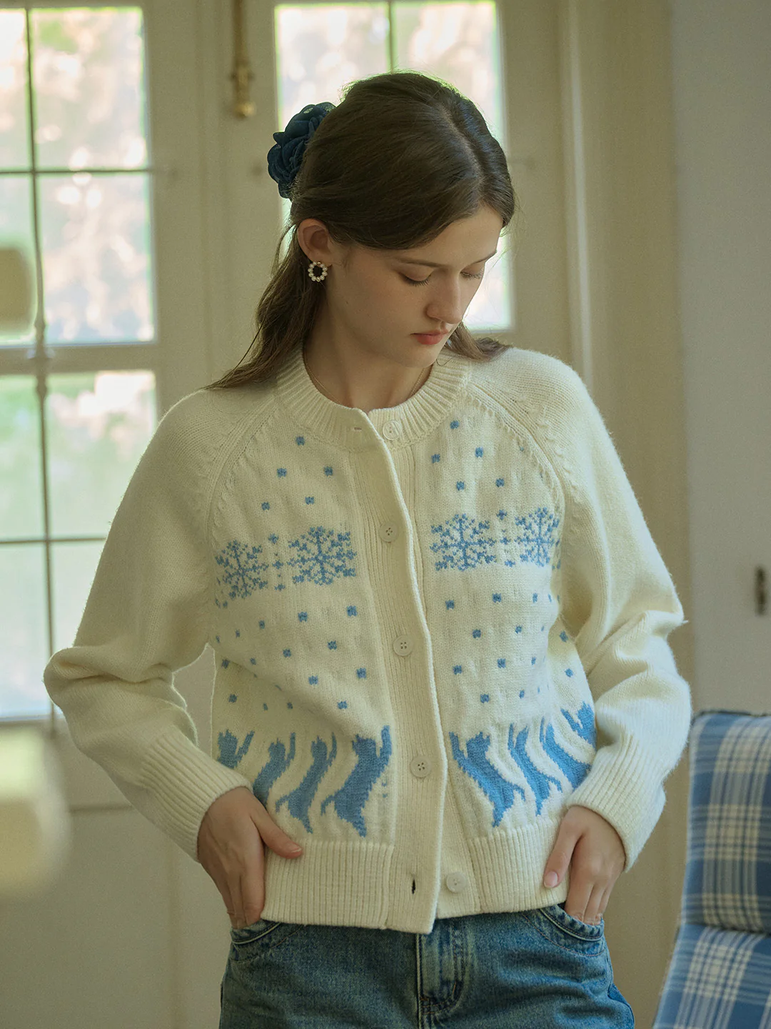 Classic Crew Neck Cat Snowflake Contrast Cardigan