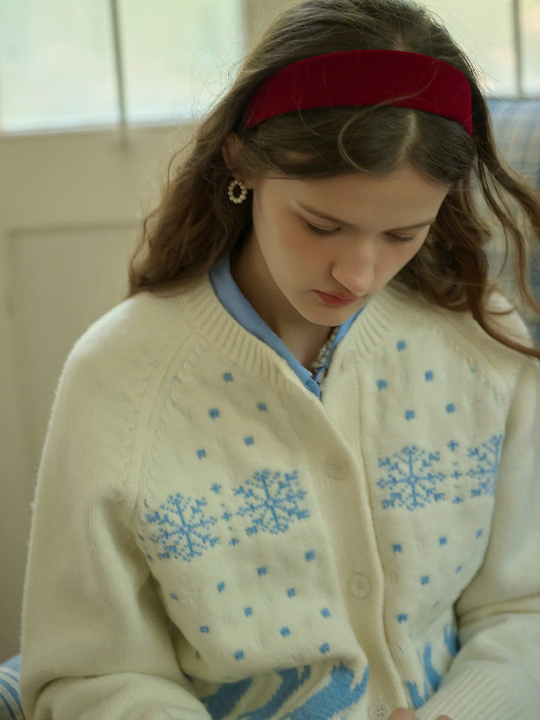 Classic Crew Neck Cat Snowflake Contrast Cardigan