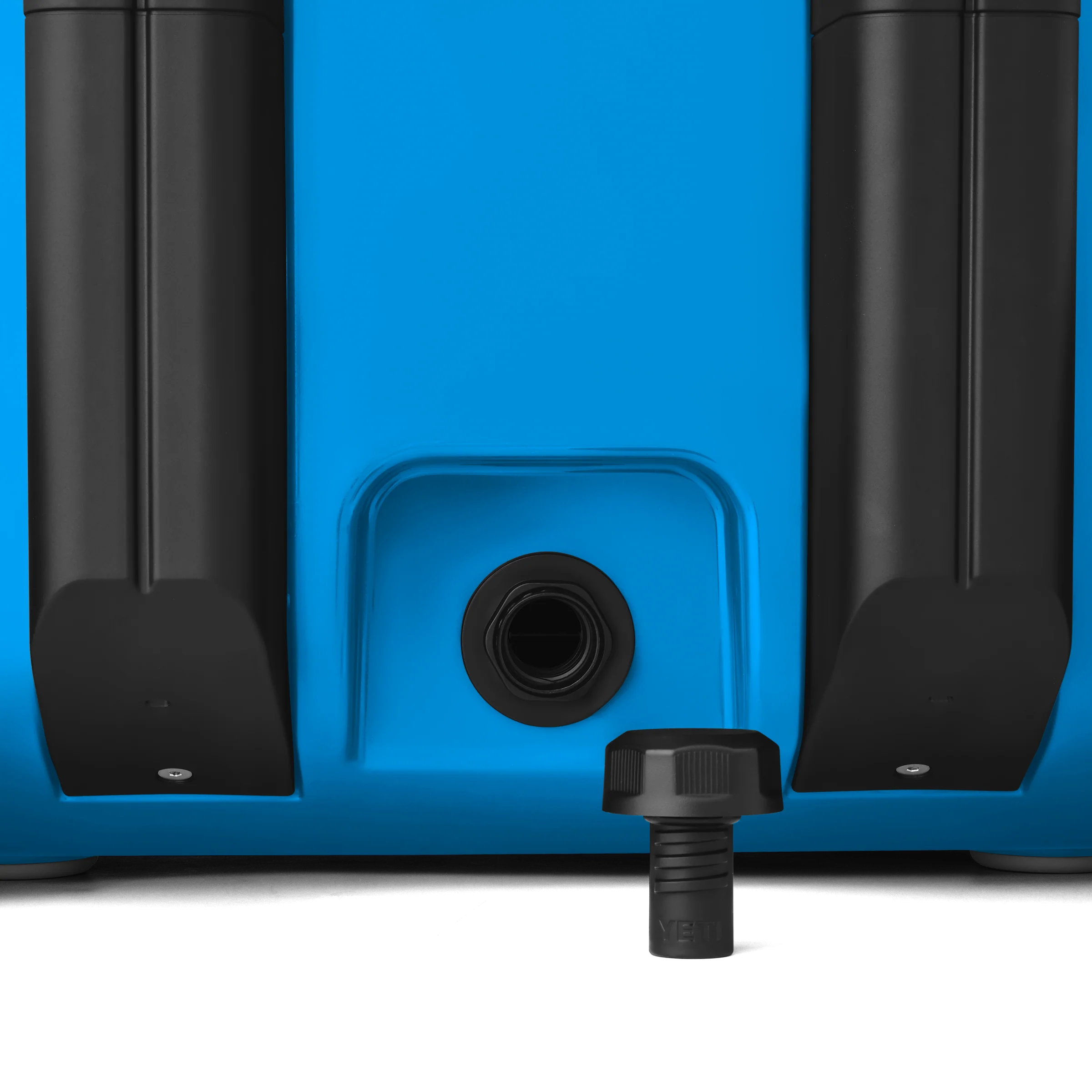 Roadie® 32 Wheeled Cool Box