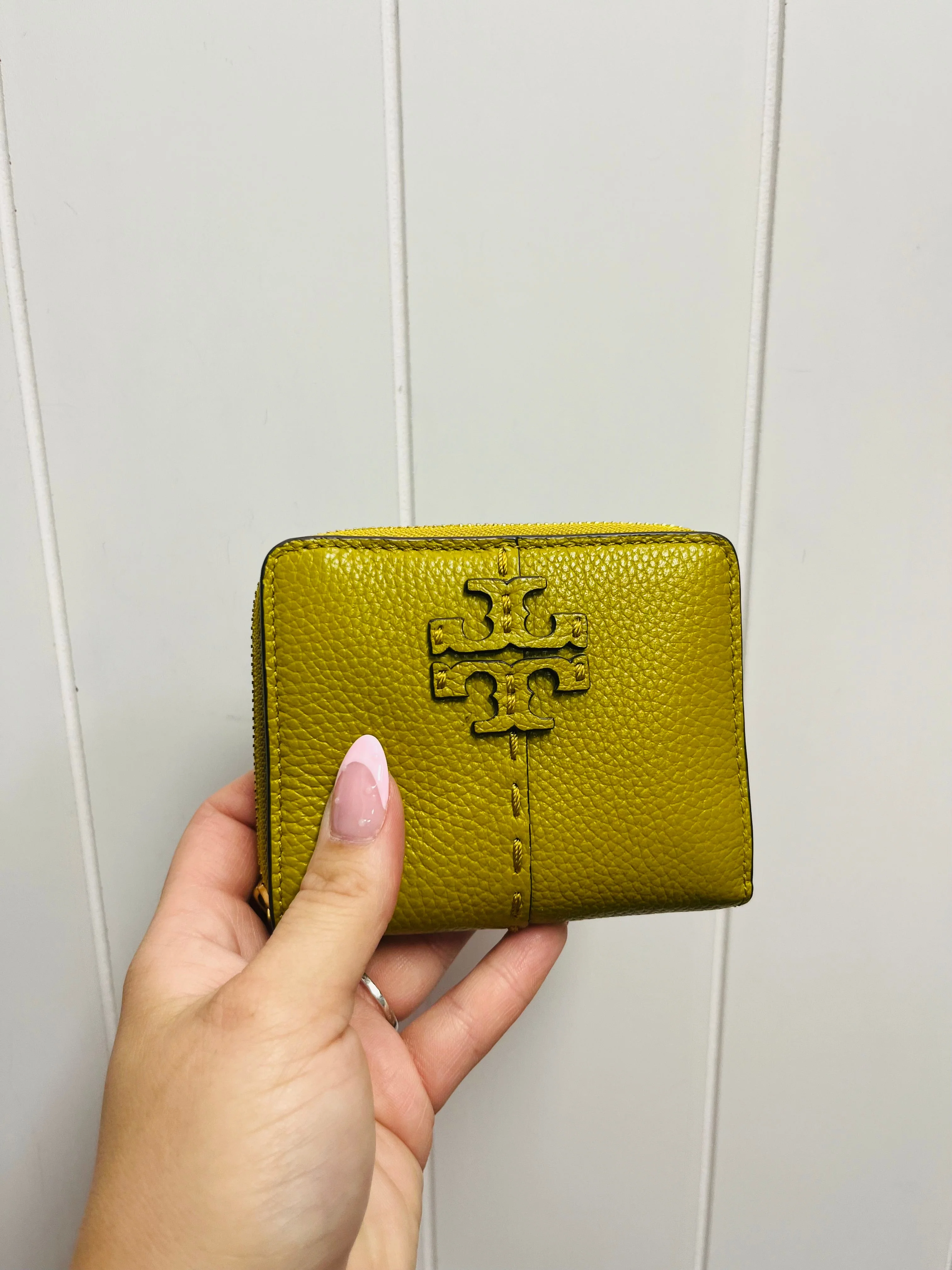Wallet Designer By Tory Burch Size: Small