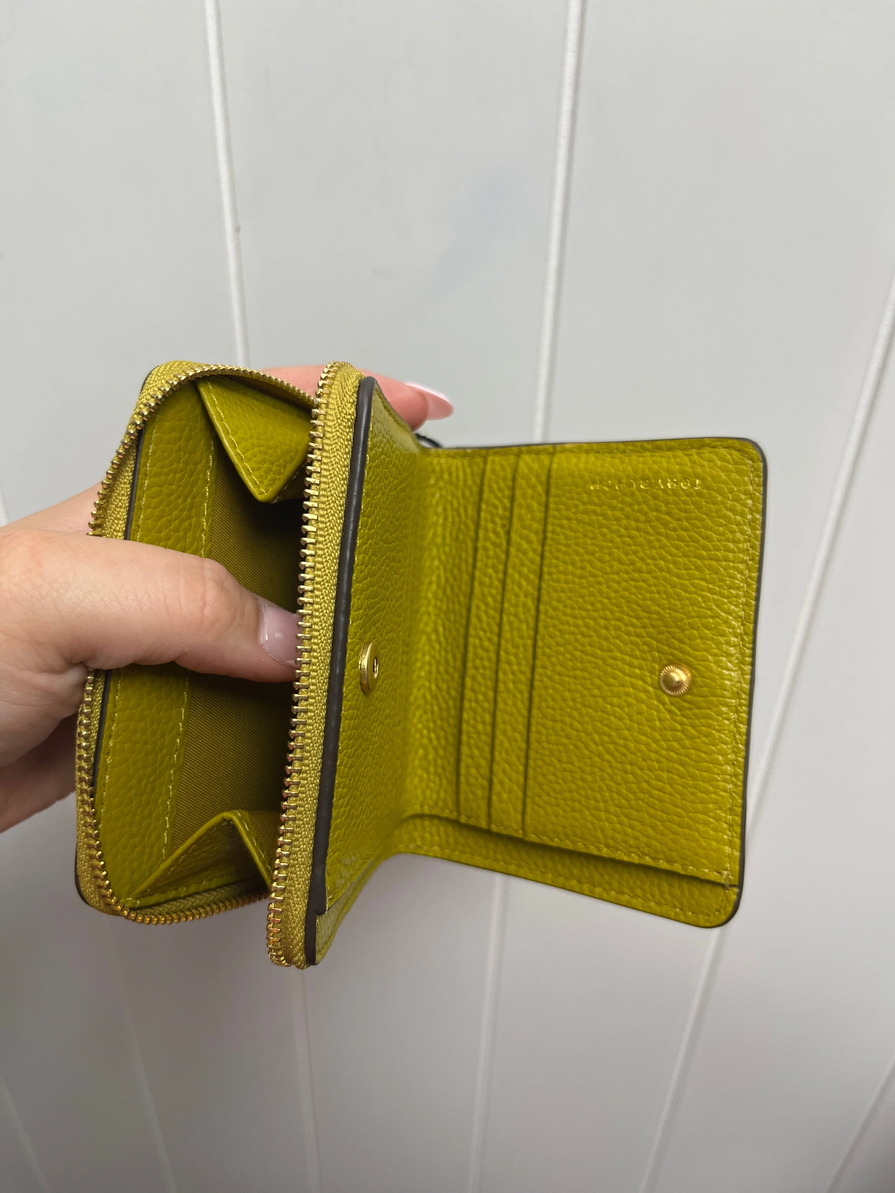 Wallet Designer By Tory Burch Size: Small