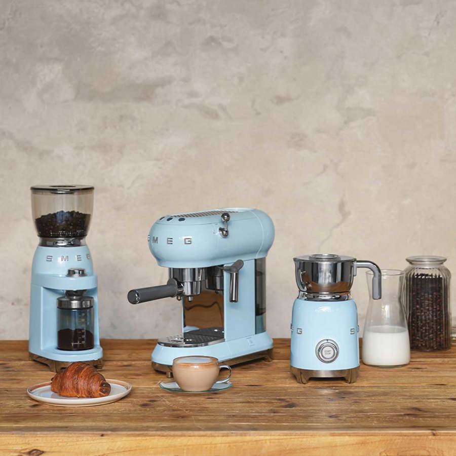 MFF11PBUK Milk Frother in Pastel Blue with Tritan TM Renew