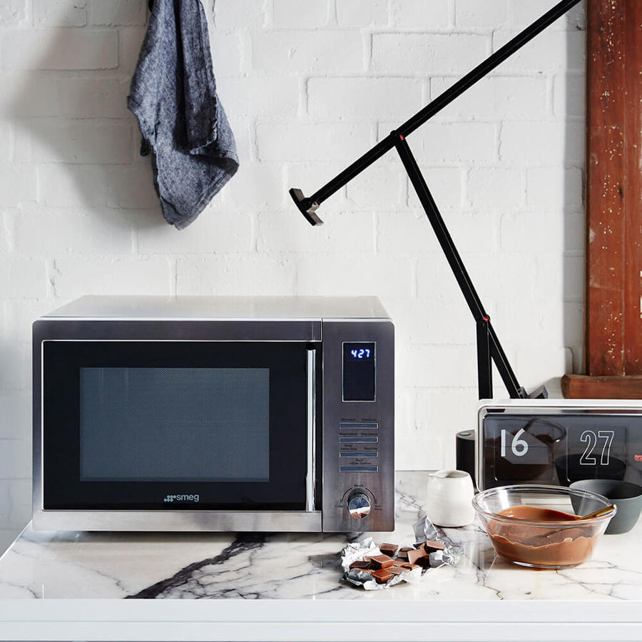 MOE34CXIUK 34 Litre Freestanding Combination Microwave in Stainless Steel