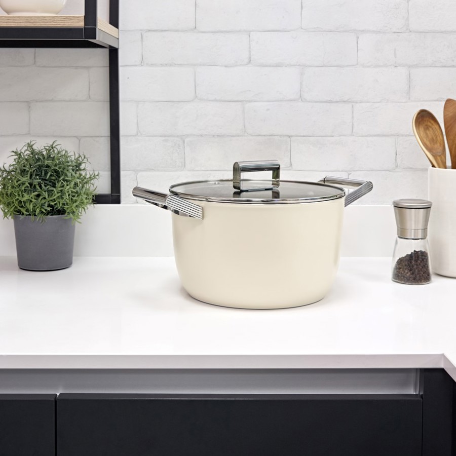 CKFC2611CRM Casserole Pan 26cm and Lid Cream