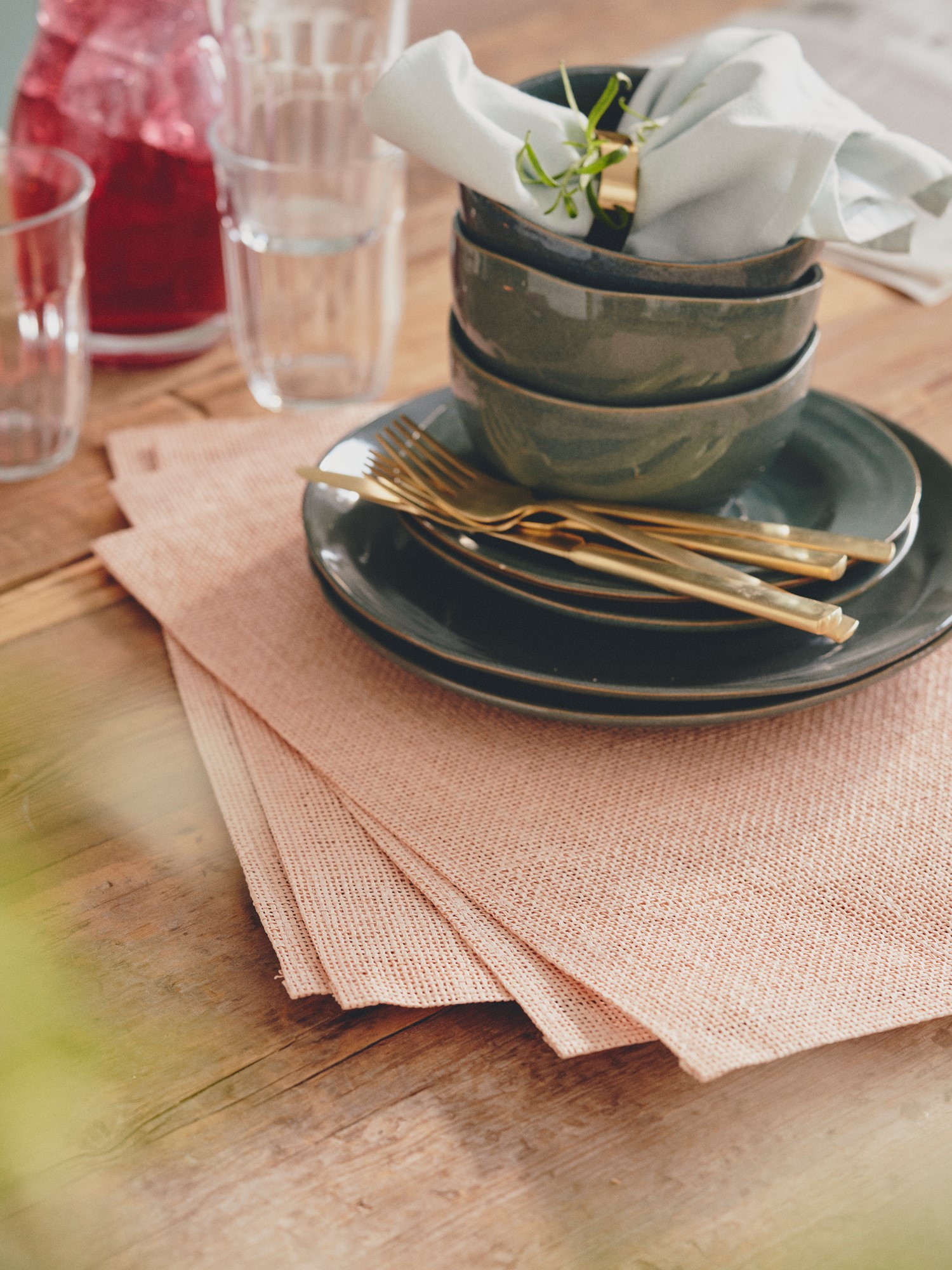 Placemats 4-pack Paper.  45 x 30 cm.