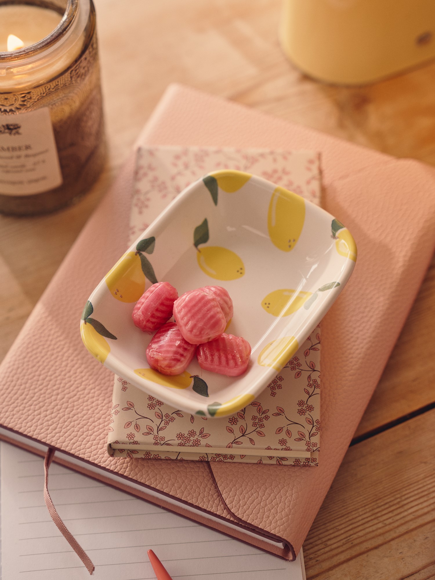 Bowl Stoneware. 11 x 8 cm.