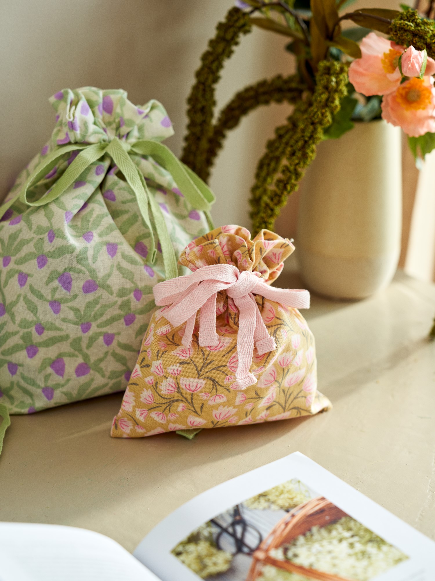 Fabric gift bag Cotton. 15 x 18 cm.