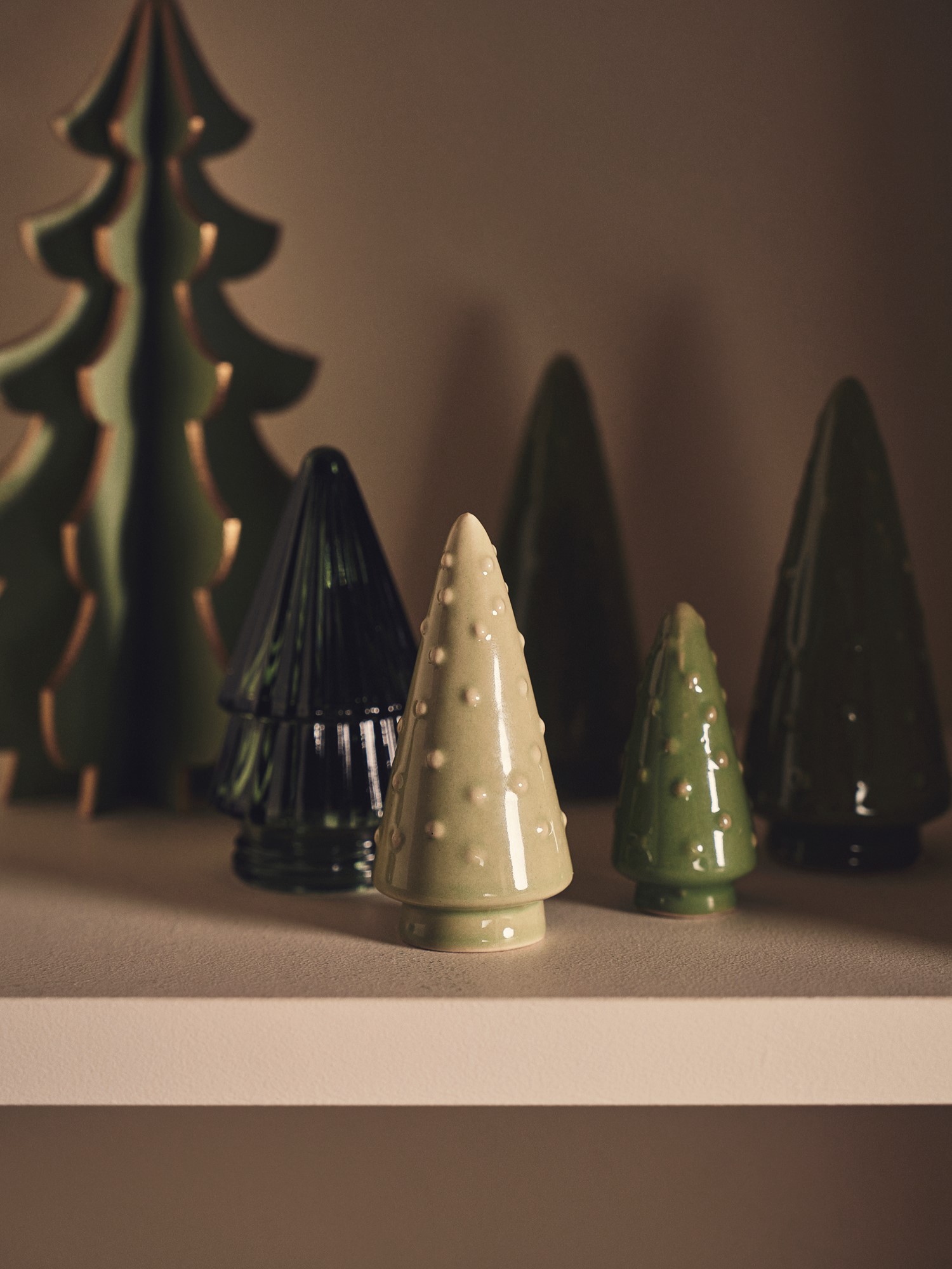 Decorative tree Porcelain. 8 cm.