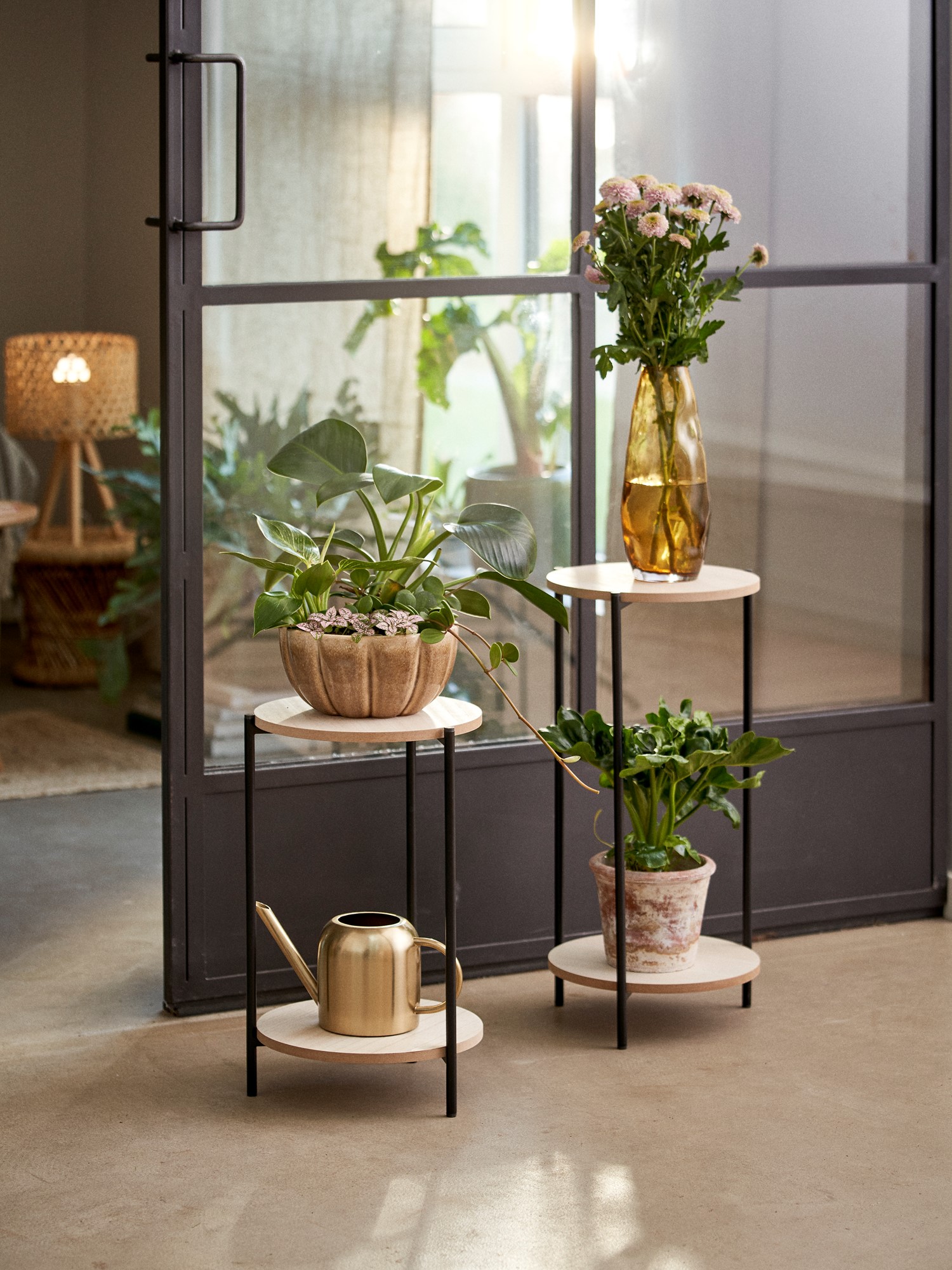 Plant stand Iron/MDF/poplar wood. 27 x 27 x 46 cm.