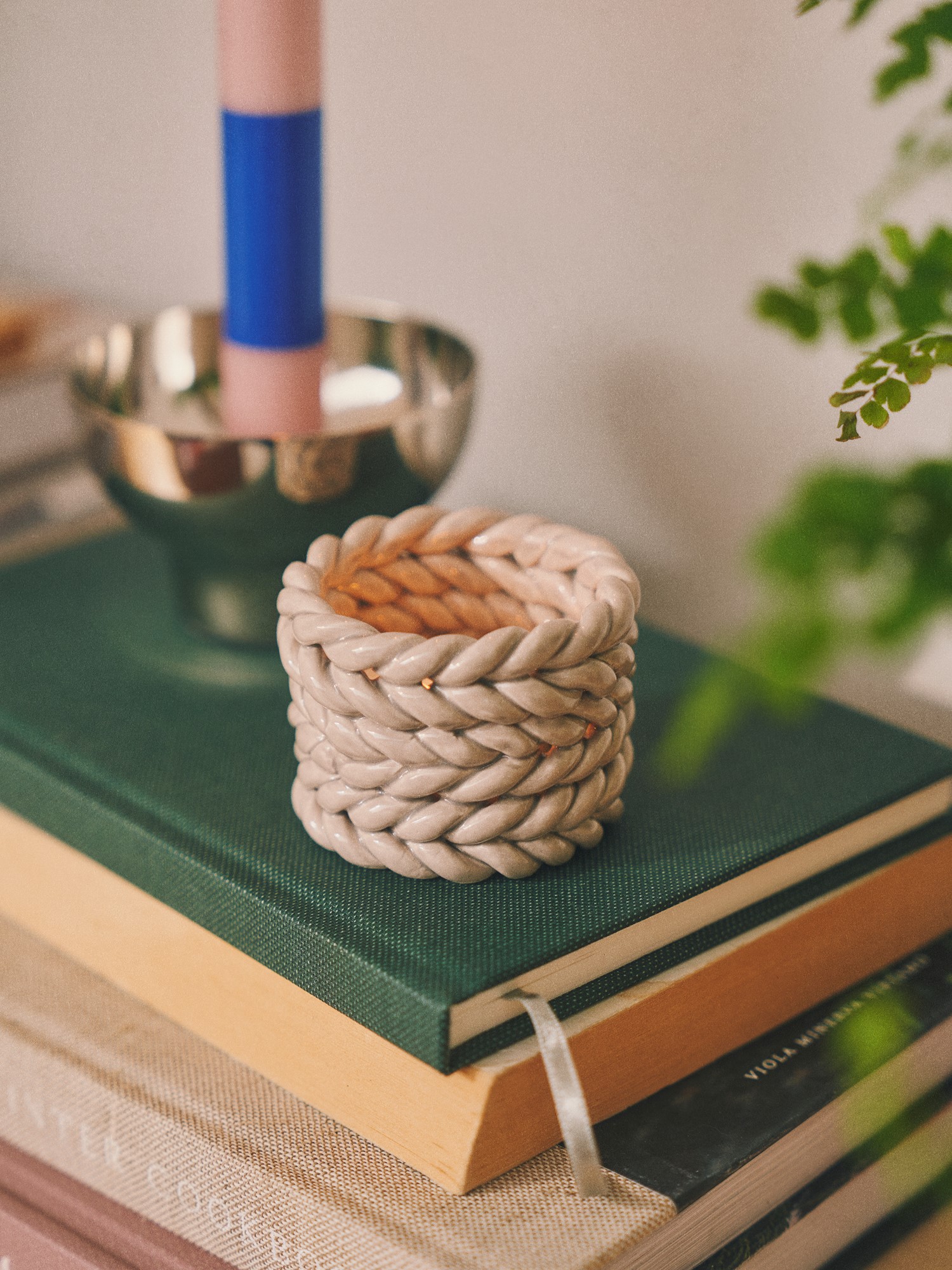 Tealight holder Stoneware. Ø6.8 x 4.5 cm.