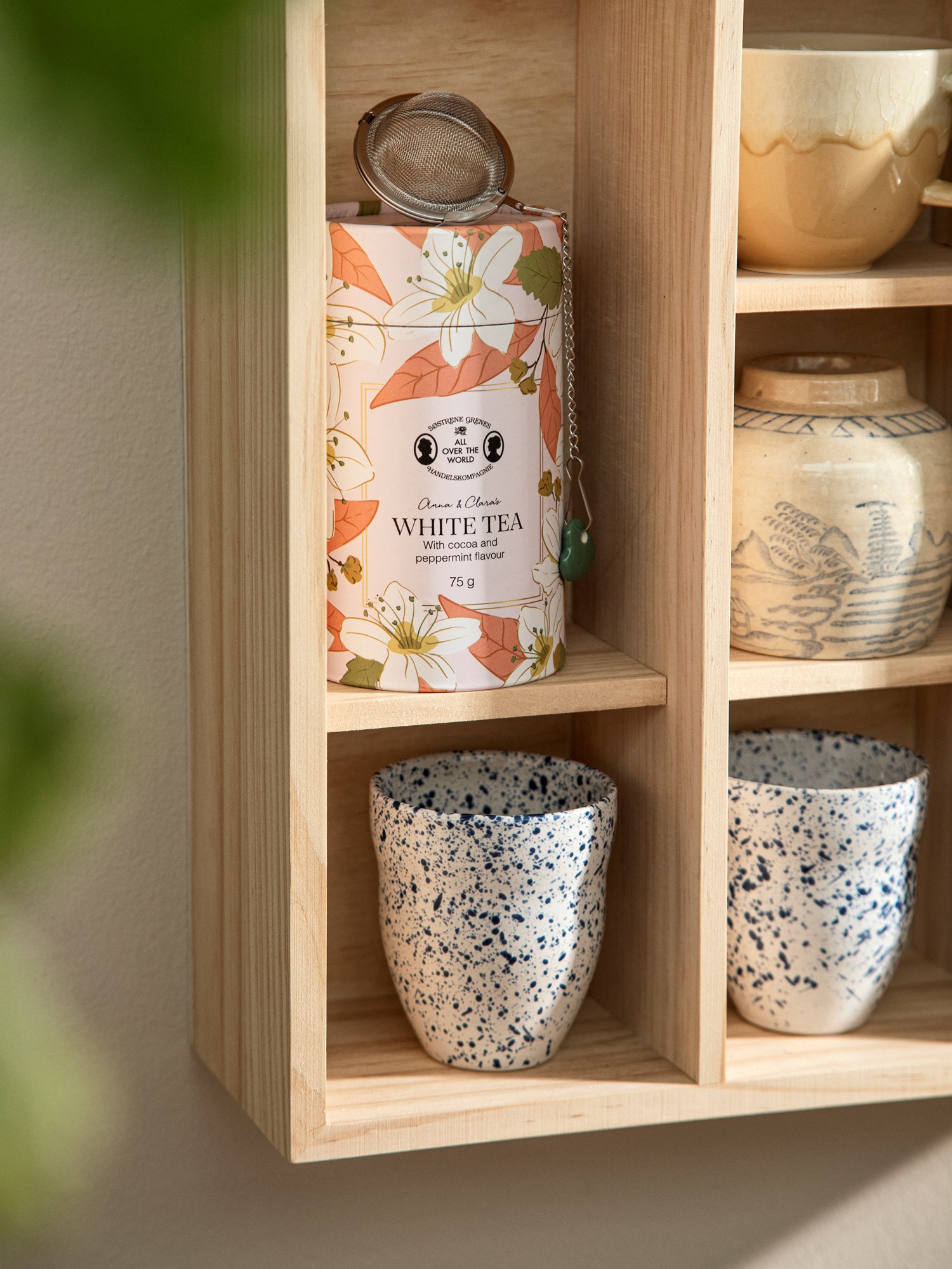 Mug Stoneware. Ø8.1 x 9.2 cm.