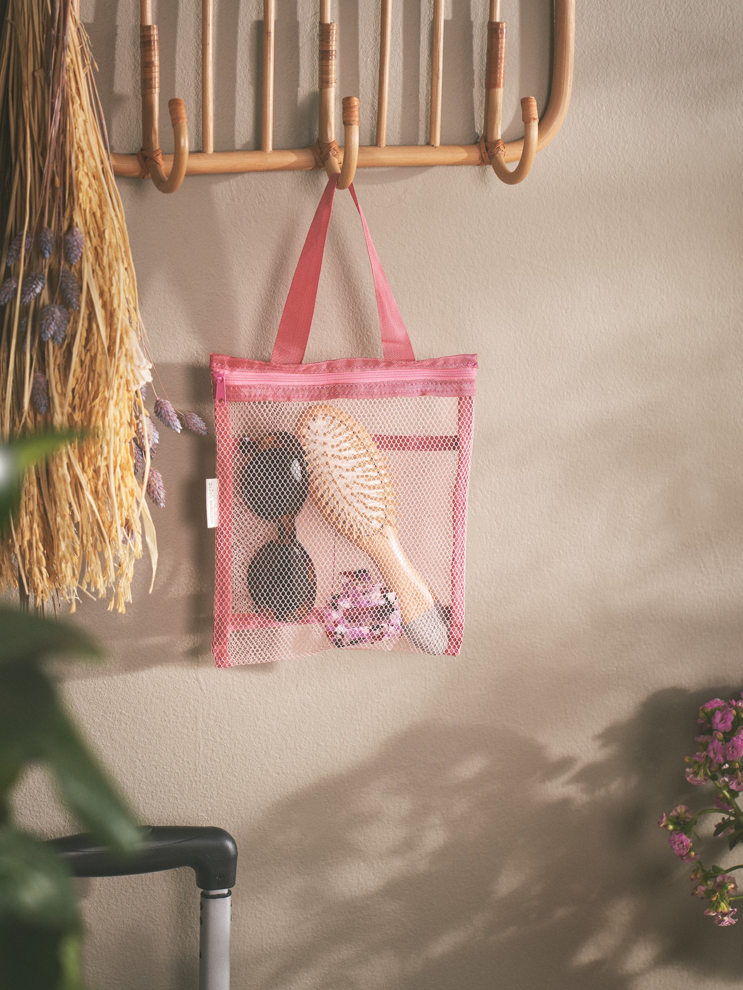 Mesh bag 22 x 31 cm.