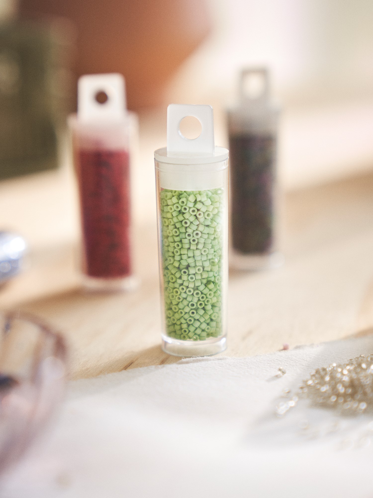 Beads Glass. 1.6 mm. 10 g.