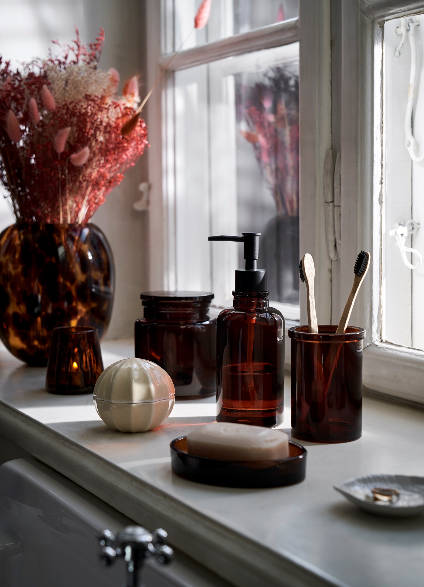 Tumbler Glass. 10.6 x 7.5 cm.