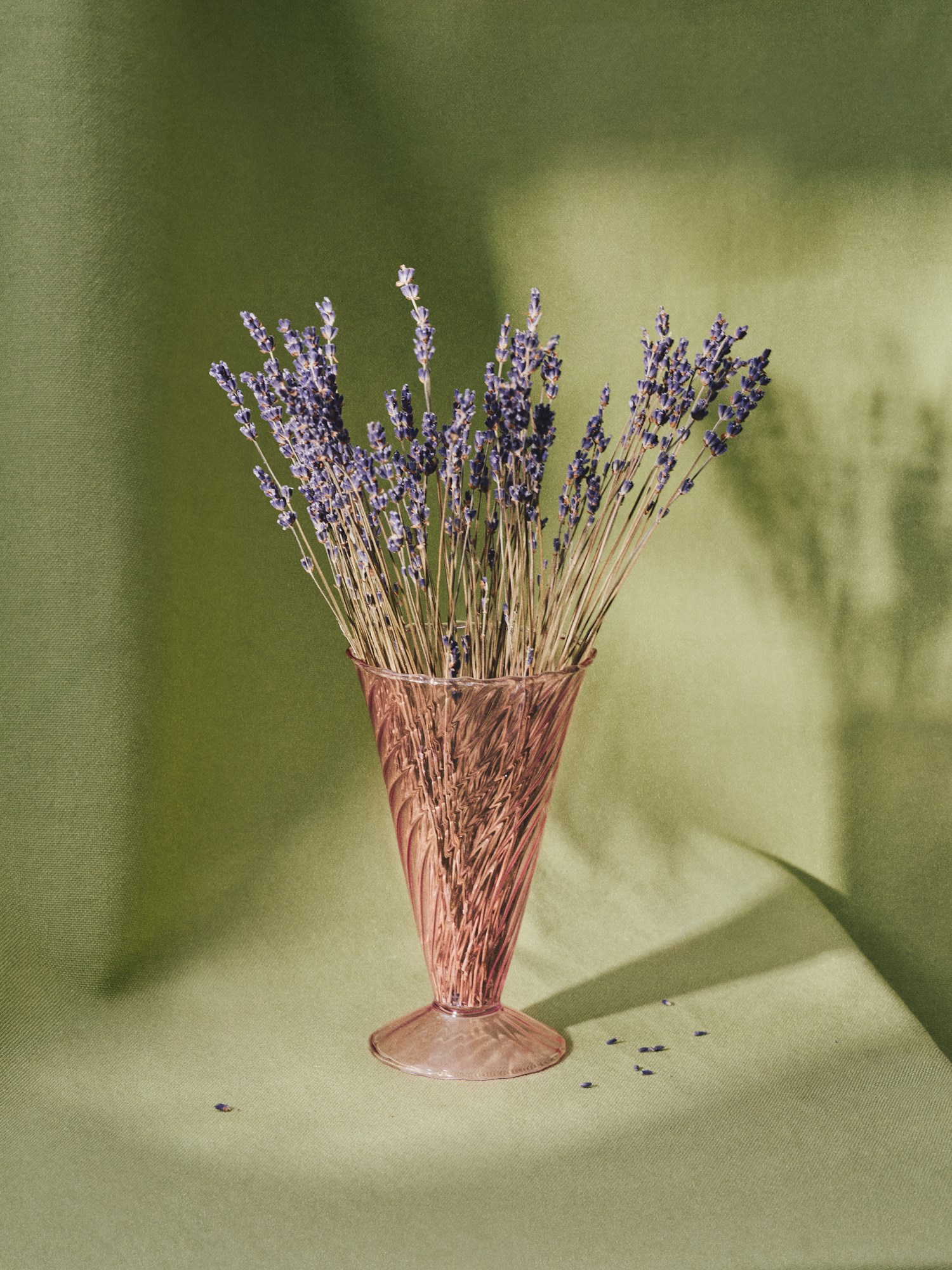 Vase Glass. Ø11 x 18.4 cm.