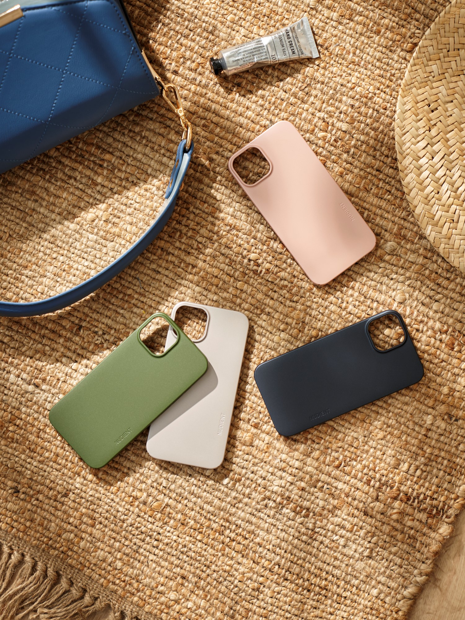 Thin case iPhone 13 Polycarbonate.