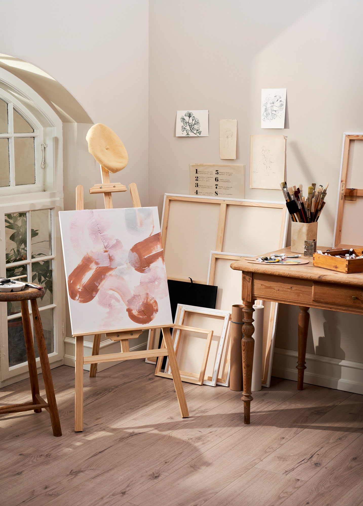 Easel Pinewood. 150 cm.