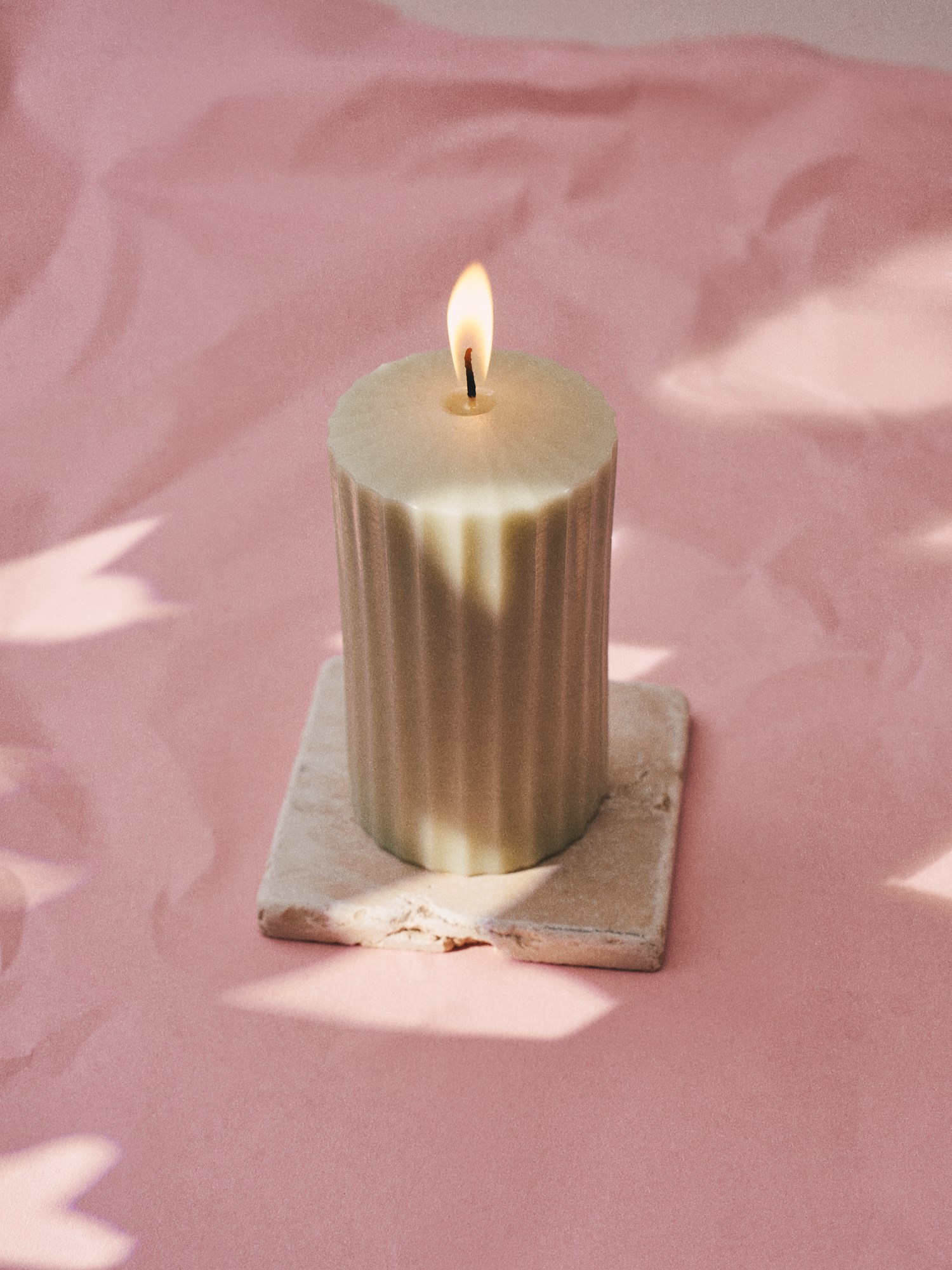 Pillar candle Paraffin wax/stearin. 46 hours.