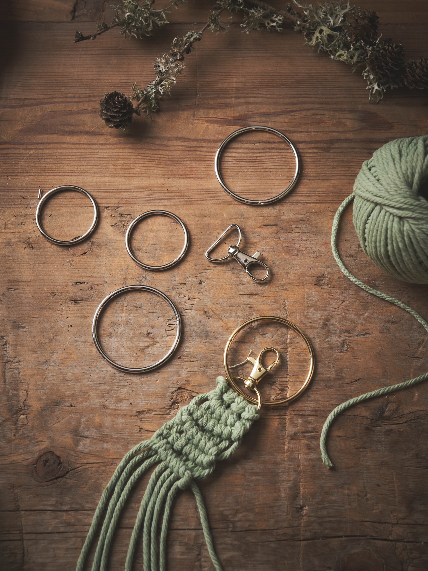 Keyrings with hook Metal. 2.5 x 4.1 cm. 3 pcs.