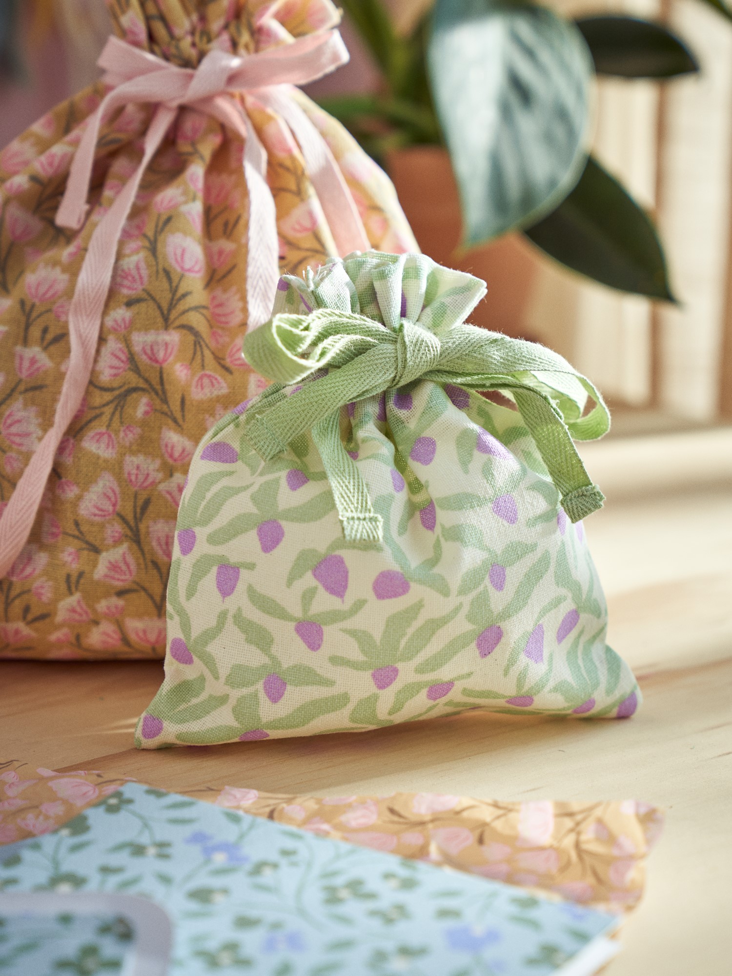 Fabric gift bag Cotton. 15 x 18 cm.