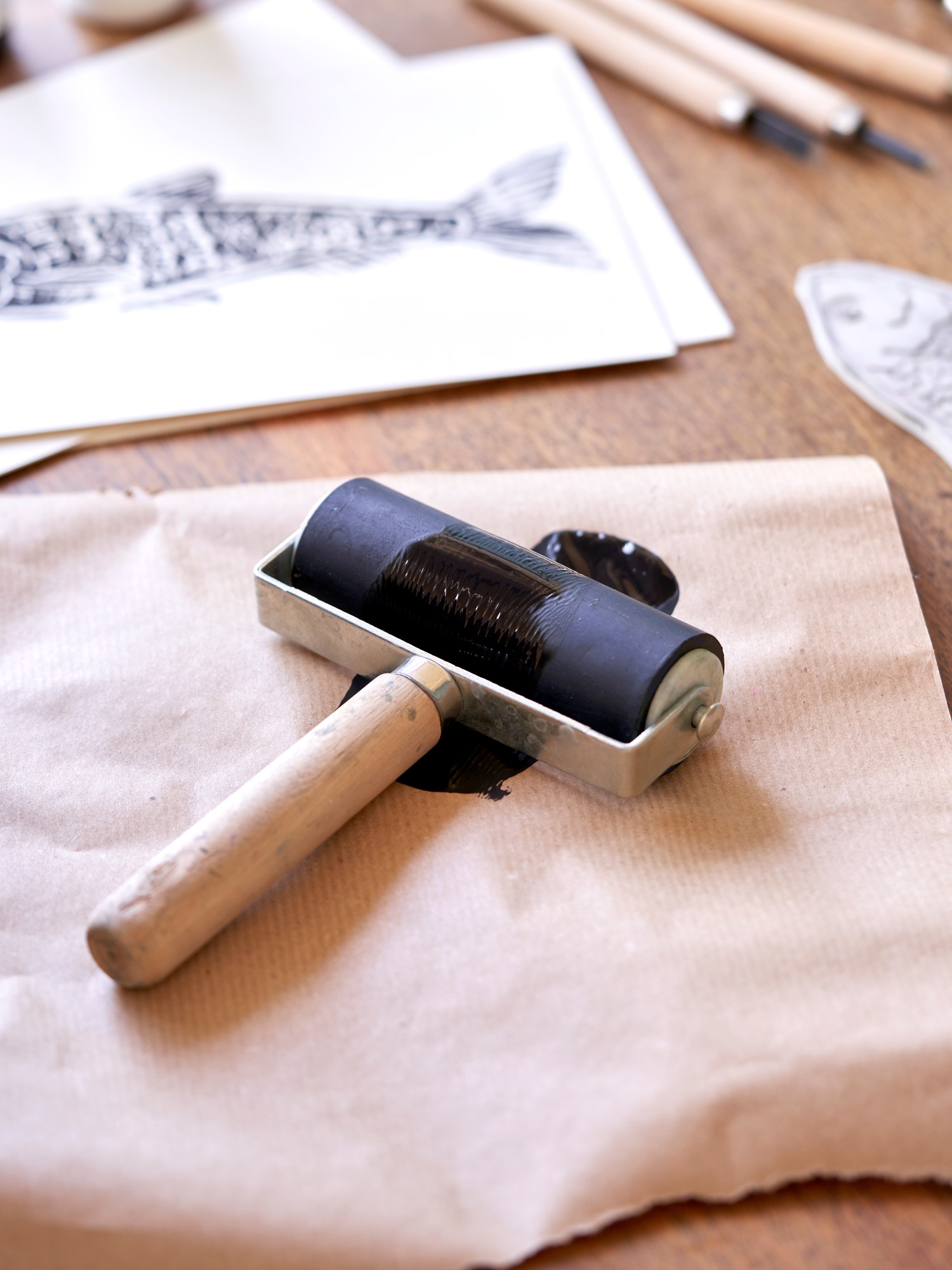 Paint roller for linocut Thermoplastic rubber/poplar wood. 10 cm.