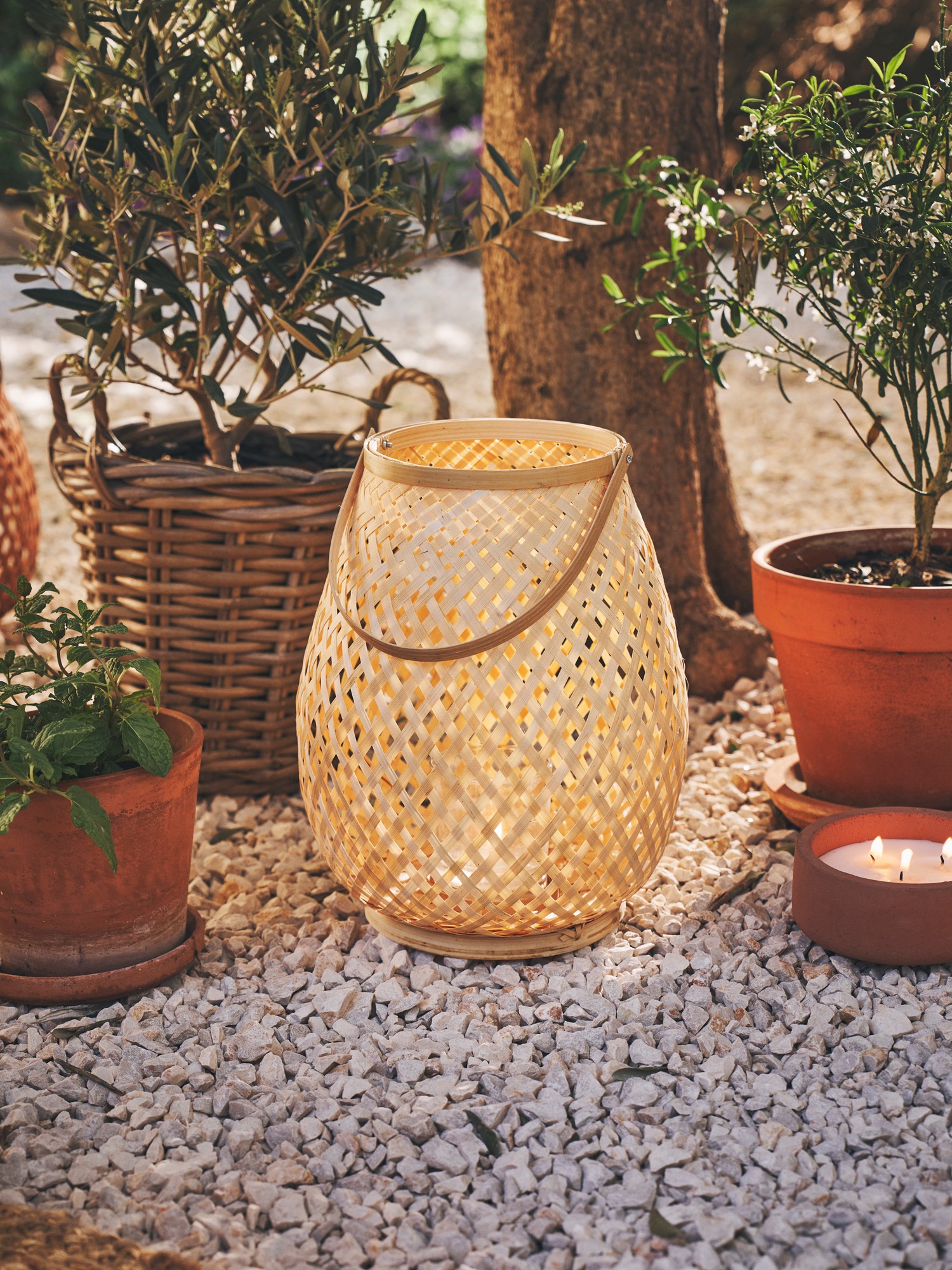 Lantern Bamboo/glass. Ø23 x 28 cm.