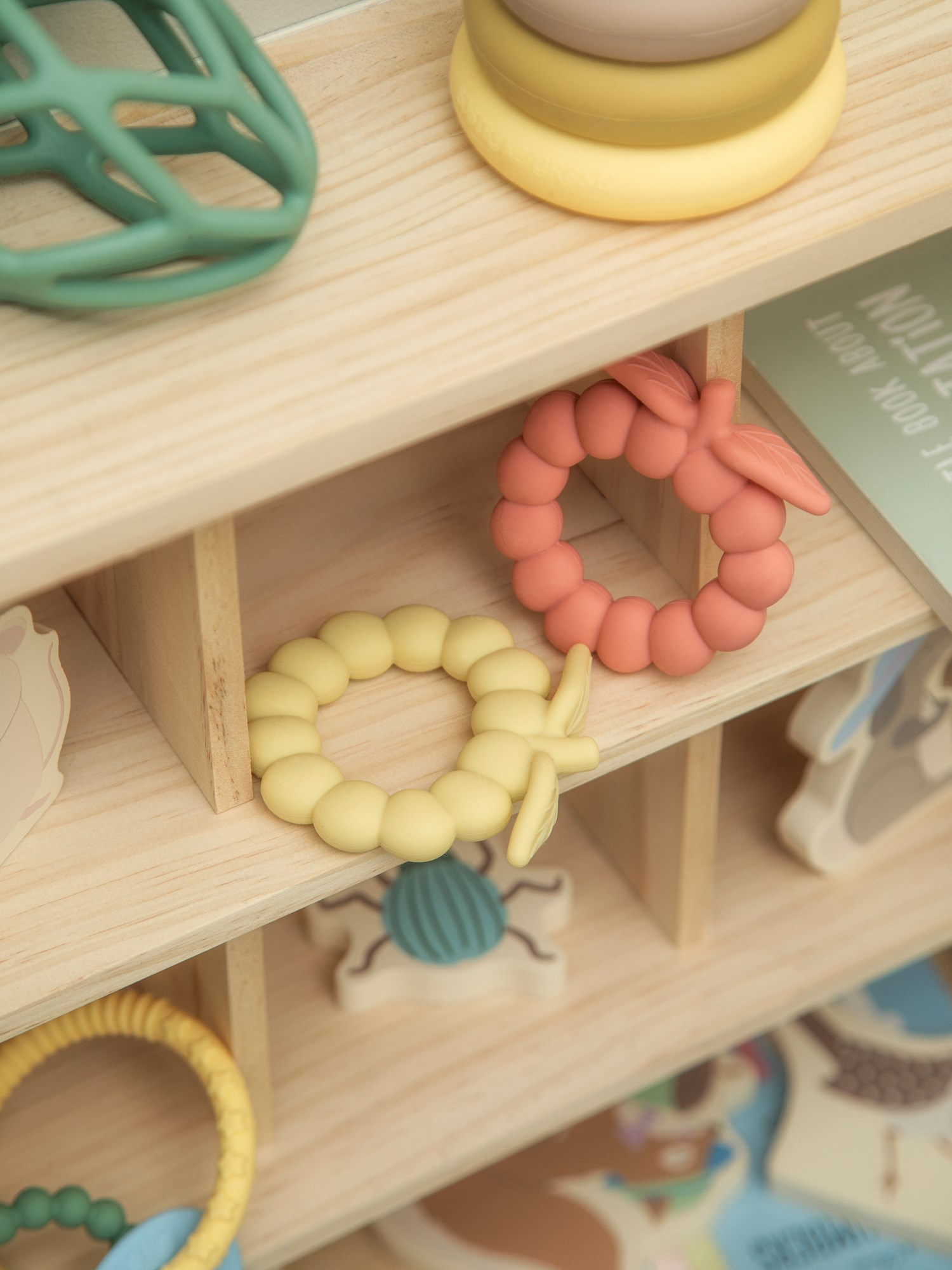 Baby teether Silicone. 8.8 x 7.3 cm.